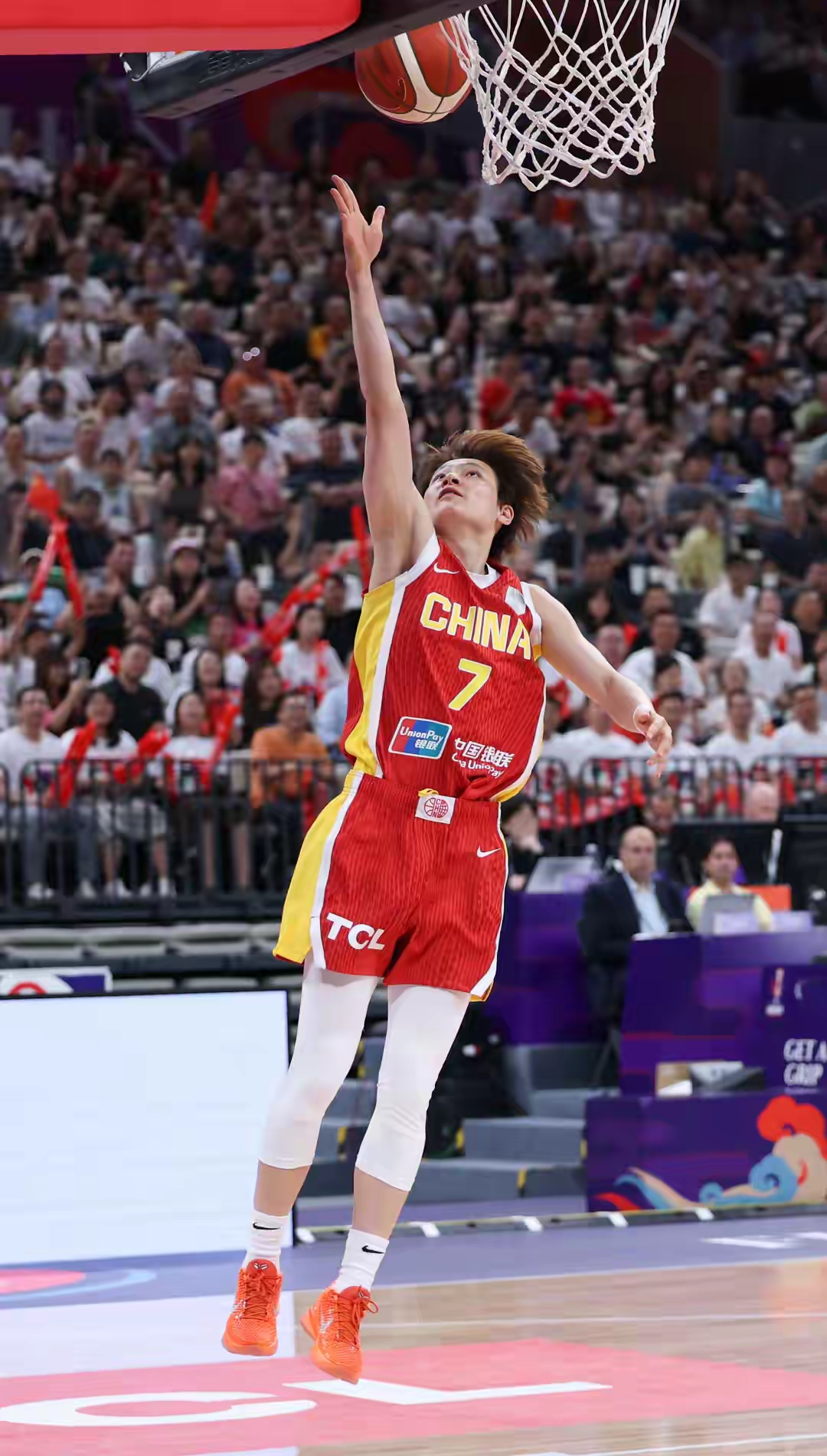 国际比赛日CBA季后赛传出新动向，底特律活塞篮板制胜，管理层表态——悬念犹存，临场指挥获称赞的简单介绍